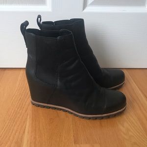 UGG Pax Black Leather Wedge Booties - Sz 11